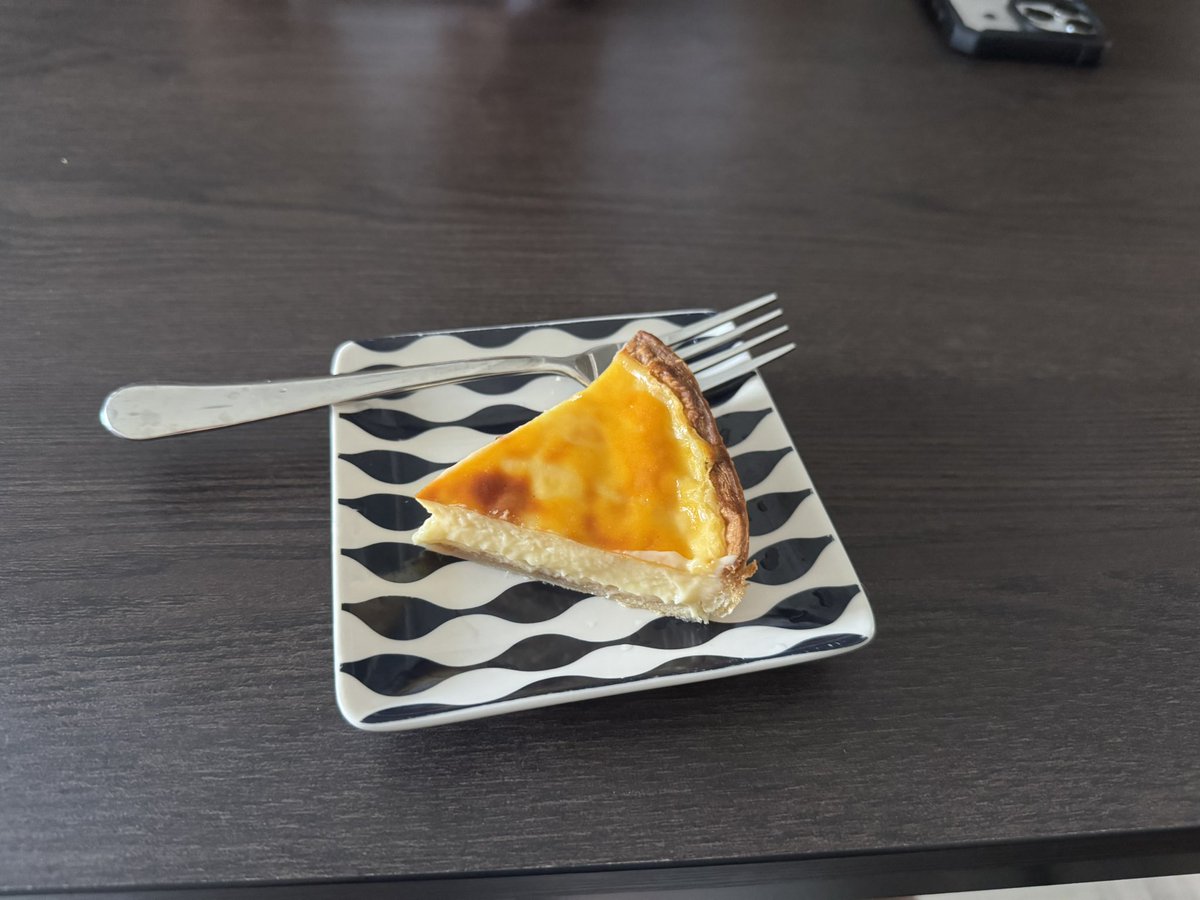 hashisho15's tweet photo. 今日のお昼はタコス🌮
夜ご飯はカレー🍛
デザートはフラン🍨 https://t.co/y4JQxWNnme