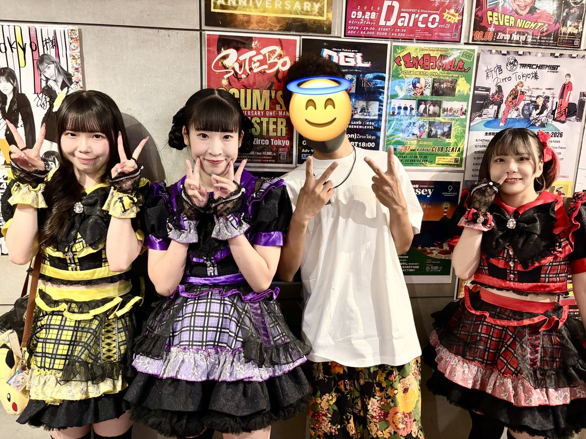 NoirGt2's tweet photo. 集合写真は初めて撮ってもらった、豪華だー！さりなさん元気に帰ってきて、今日はなんだか沢山喋った、楽しかったよー。
#きみはれ　#ひめに会える日　#ひょっこりさりな　#こるりのはれ日記 https://t.co/e5g2i7eSSj