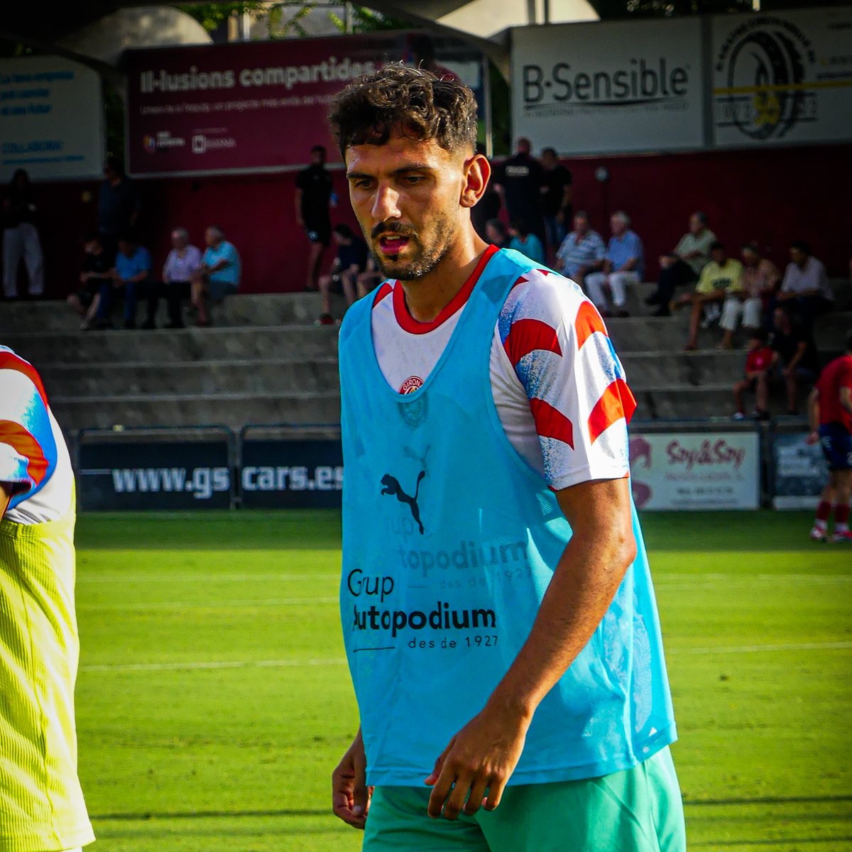 david_1911_'s tweet photo. 👀 Segons indica el diari @marca, el Rayo Vallecano i el Racing estarien atents a la situació d'IVÁN MARTÍN, que té contracte amb el @GironaFC fins 2028.

A més, el basc té l'interès de 2 equips de Turquia i del Panathinaikos grec; la seva prioritat, però, és quedar-se a Espanya. https://t.co/colrdJAkOm