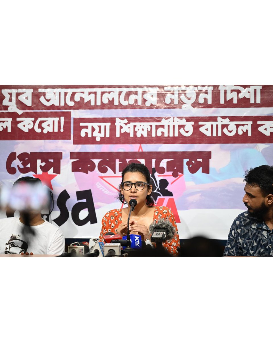 neha_aisa's tweet photo. Gen-Z Rising Tour | Kolkata

Kolkata, you were intense, honest, and energising.

Conversations on NEP, NTA, privatisation, and democracy showed that a new generation is refusing to stay silent. https://t.co/I32WZEgzgS