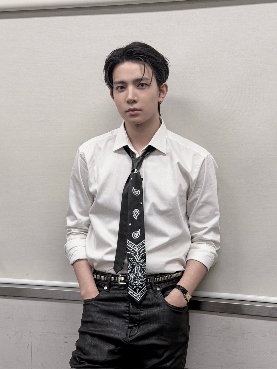 EVAN01ACE's tweet photo. HEESEUNG 2022                        EVAN 2026 https://t.co/fic0A2Bpay