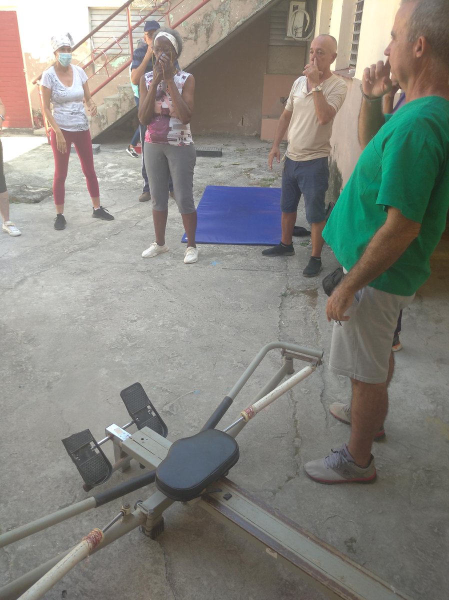 PolMachacoGbcoa's tweet photo. Departamento de Fisioterapia Policlínico Docente “Ángel Machaco Amejeiras”

Programa de ejercicios para las enfermedades crónicas dedicados al adulto mayor para garantizar mejores indicadores de salud y por consiguiente una mejor calidad de vida en nuestros adultos mayores https://t.co/mXw2w85C0H