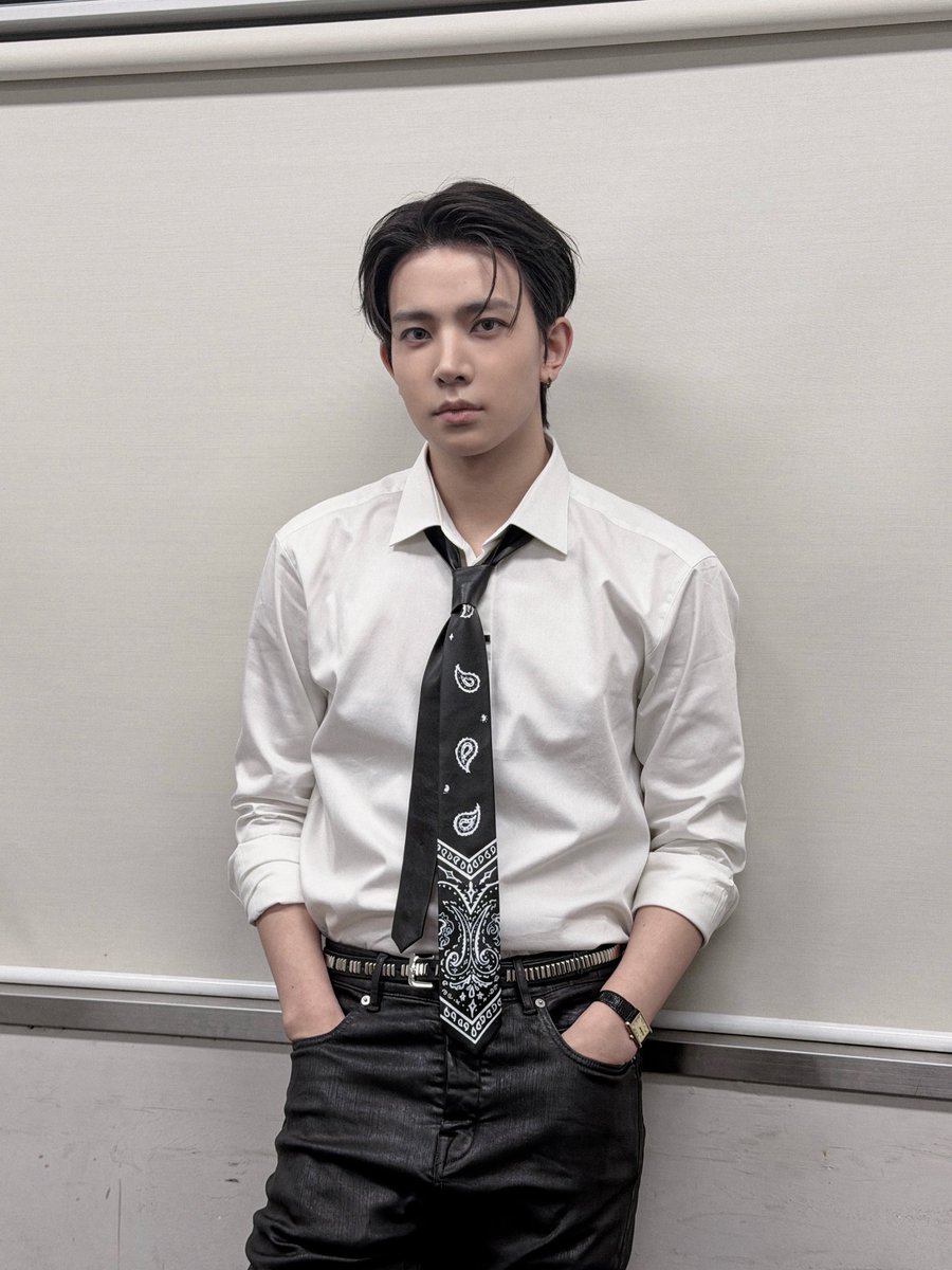 fleurseptber's tweet photo. ซ้ายวิทย์กี ขวาวิศวะ https://t.co/gxvEsqglgm