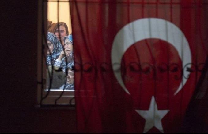 oquzhanersoz1's tweet photo. Helva sizin evde kavrulmadıkça , hep tatlı gelecektir . https://t.co/gl8kL6BqXx