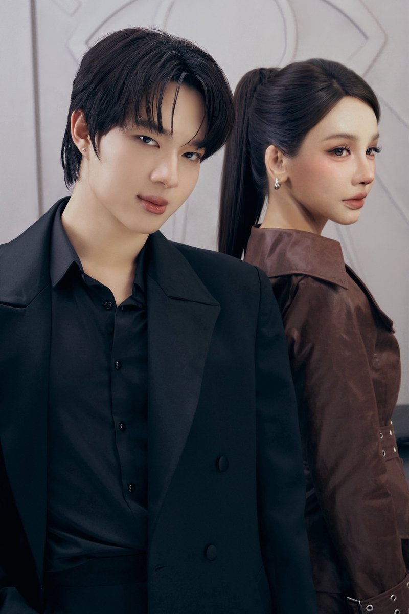 Theupclose's tweet photo. เพราะรักถึงเชื่อหมดใจ ‘นุนิว ชวรินทร์’ ส่งซิงเกิล ‘คาตา (KATA)’ ตอกย้ำคนที่ยอมเจ็บซ้ำ ๆได้ ‘BOWKYLION’ แต่งเพลง และร่วม Featuring ในซิงเกิลที่ 7 
พร้อมดึง ‘เบลล่า ราณี’ เล่น MV 

📌https://t.co/ocMSjrbvIN

NUNEW FEAT BOWKYLION

#เพลงคาตา
#NuNew7thSingle
#Nunew https://t.co/VxZfBpUHaN