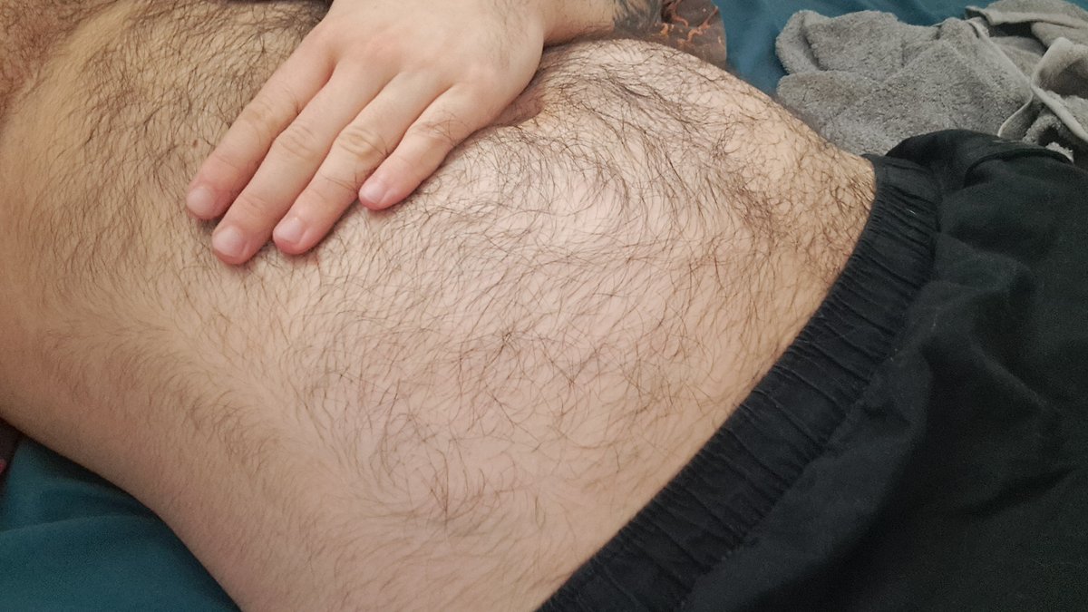 Skyller_000's tweet photo. when you have a full, painful, stretched , swollen bladder. 
occupied toilet. 🫃😣 https://t.co/kJ3beeD9sV