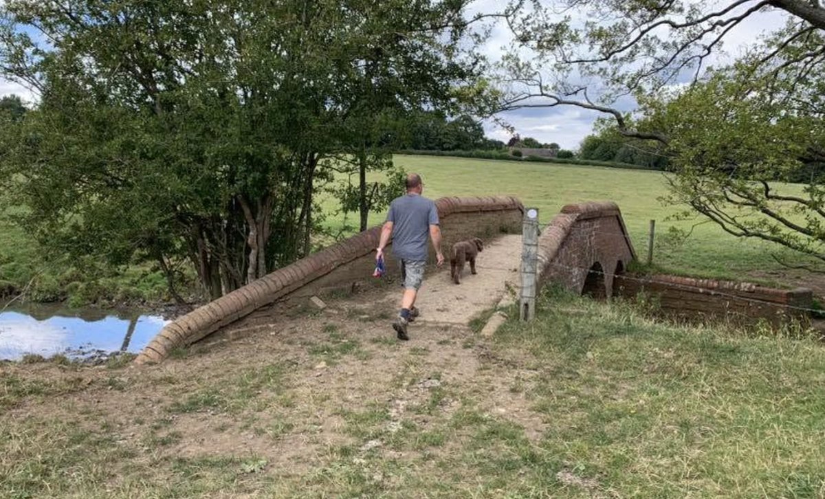 northantswalks's tweet photo. Or...if you're coming on our 3rd Group Walk of the day....

....from beautiful Harrington expect some fabulous views &amp; that lovely old packhorse bridge. We look forward to seeing your pictures later :-) #northamptonshirewalks https://t.co/ga2ynd1D2b