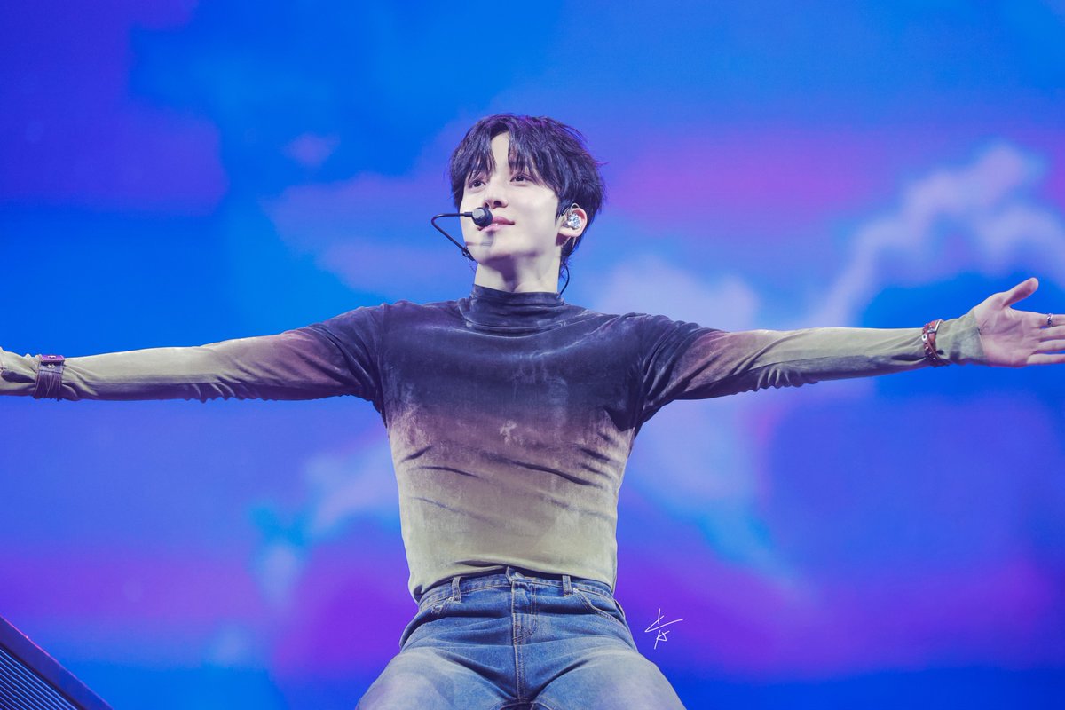 CY_AKAHI's tweet photo. 250706
💙
#ATEEZ #YUNHO
#에이티즈 #윤호 https://t.co/fIPFY7Fco6