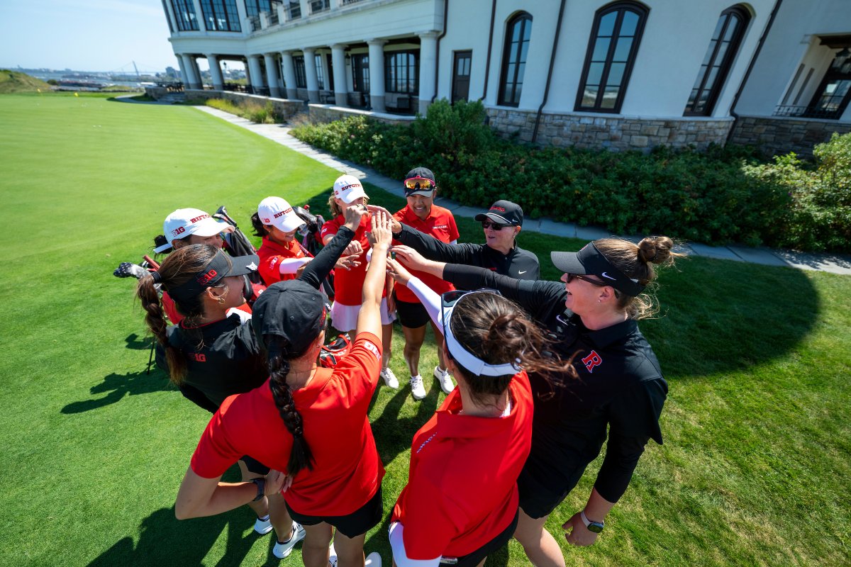 RUAthletics's tweet photo. ⛳ @RutgersWGolf #yeaRinReview
⛳ Lu competed at U.S. Women's Am
⛳ Won Rutgers Invitational
⛳ Back-to-back runner-up finishes
⛳ WGCA All-Scholar Team GPA Award https://t.co/r7Yf1IhmLp