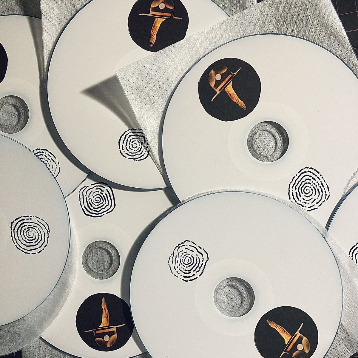 _aru2's tweet photo. Wet Island Saudade (MIX CD)

limited 100pcs

夏の新作ミックスできました。
録り直しとか初めてやった甲斐あって過去一の仕上がりかもです。

完売していた過去作も少量リストック🐿️💨

https://t.co/NIvTMspMQi

🥋 https://t.co/nUT9Eq0I2x