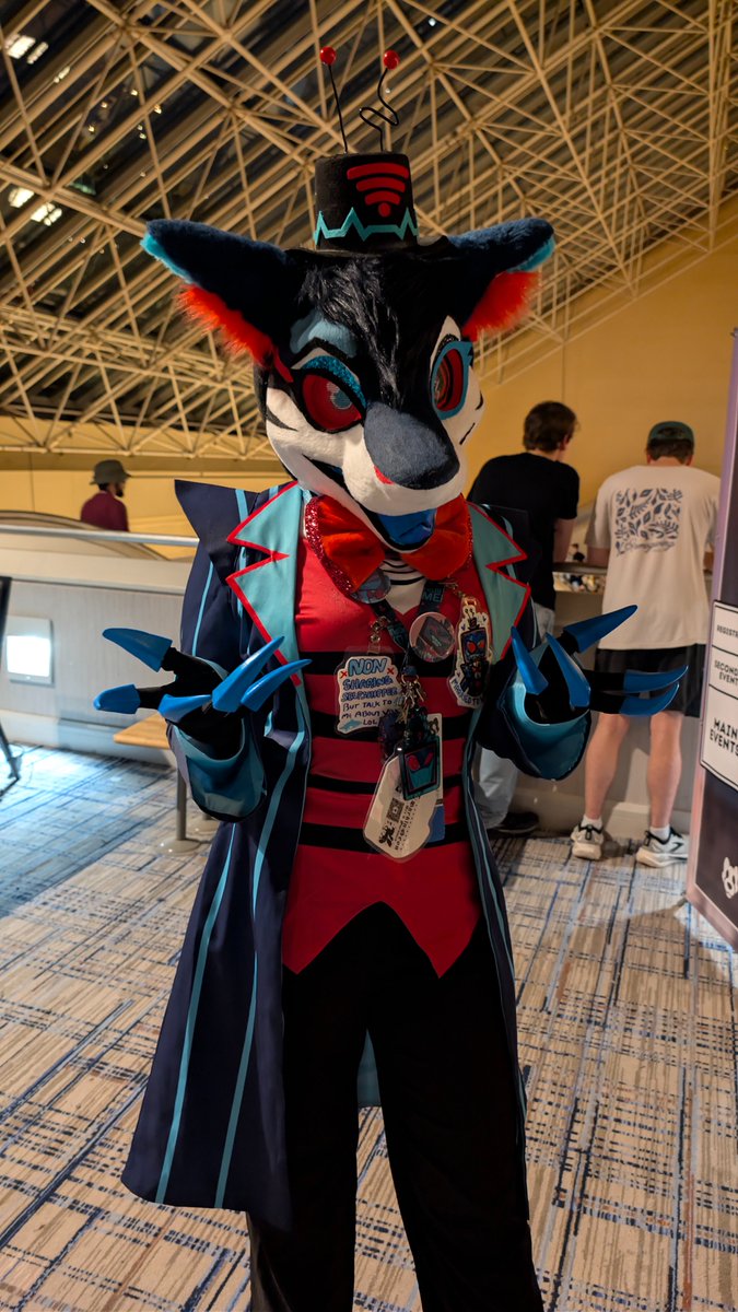 DOGSNDONK's tweet photo. I don't watch Hazbin but this person was serving BAD https://t.co/kmuX1BhQGT