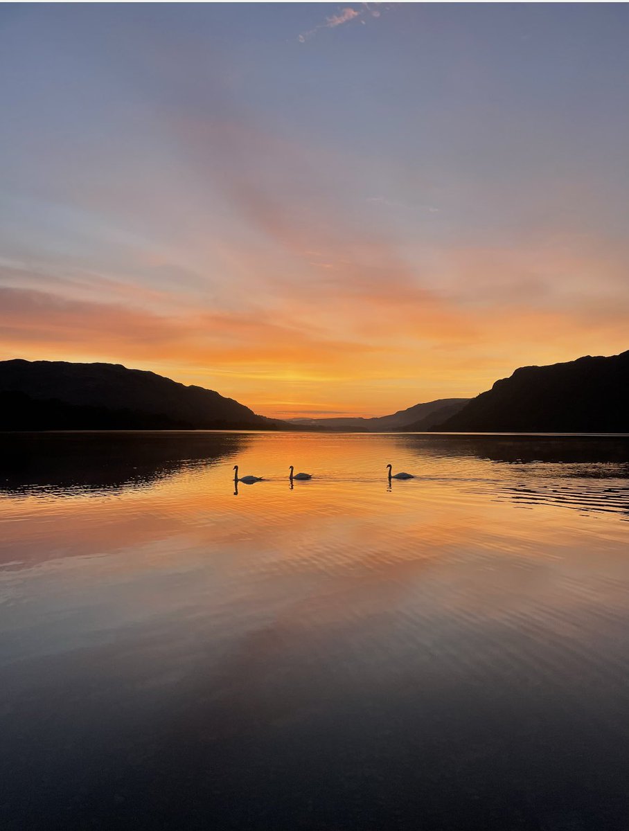 Catstycam's tweet photo. My view of Ullswater at sunrise this morning, I was blessed ❤️ https://t.co/X7sWNu848C