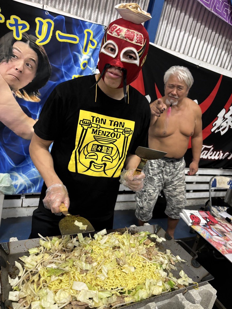 tantanmenZou's tweet photo. 麺を焼く麺です。
#2AW https://t.co/QbrIROTQ0S