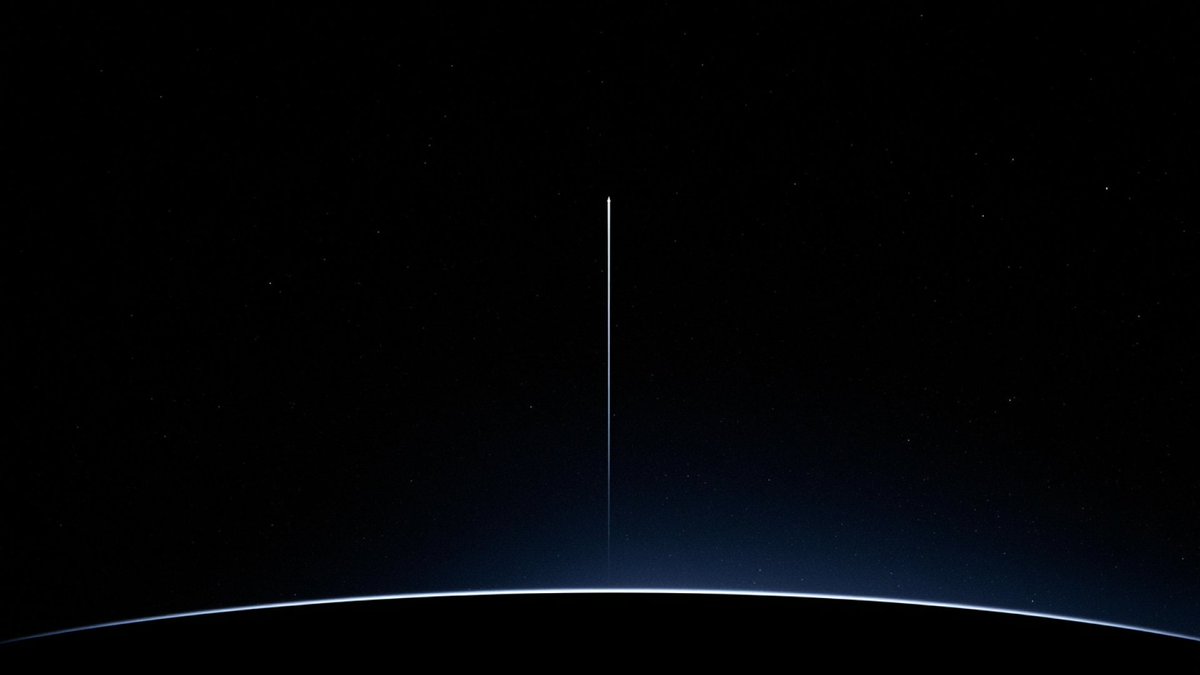 vladtenev's tweet photo. Somewhere beyond the horizon, an idea is becoming a destination. https://t.co/svBEuAmJzw