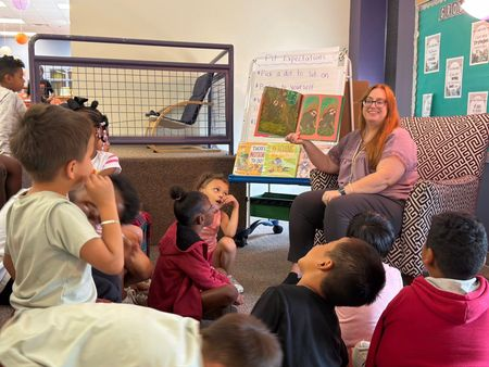 OmahaPubSchool's tweet photo. 📚☀️ Staff Spotlight: Kennedy Elementary librarian Karen Rickert brings stories to life, connecting students with creative ways to build their reading skills. #OPSProud https://t.co/hIPkiTWfRL