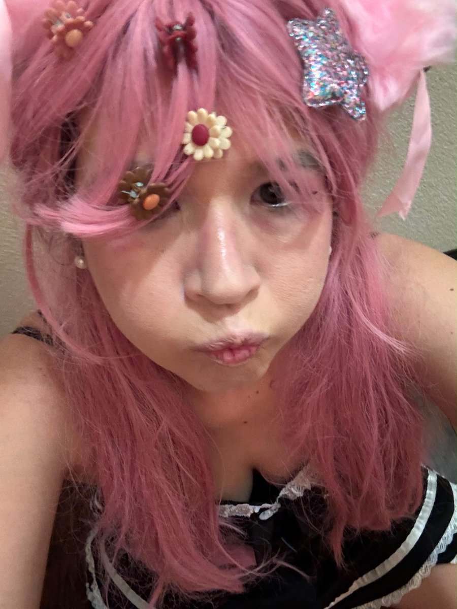 zoey5073's tweet photo. owo #neko #kawaii #cosplayer #latina #catgirl https://t.co/dNXsJ8YTvv