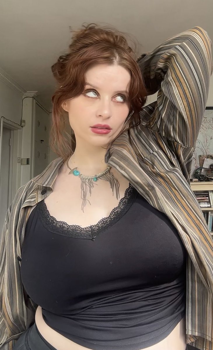 softlylightly_'s tweet photo. Wanted to really focus and organise my life yesterday instead, didn’t wake up and once again I’m struck down with a severe stomach ache. 

Eclipse season? Or something more subconscious I need to unpack that I’m unwilling to. https://t.co/42KkqNAHZ6