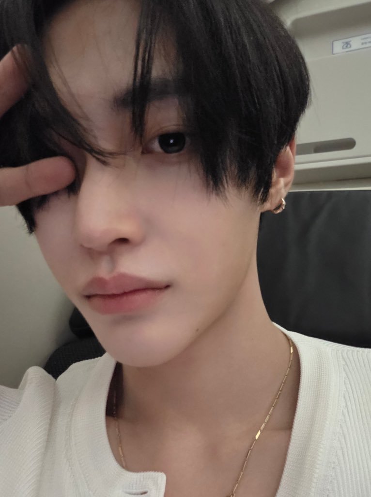 pwwonbin's tweet photo. Seated and ready for takeoff! Sprinted here straight from practice so I'm sweating sm. Lol. literally can’t wait to land and shower at the hotel. Guess the destination? https://t.co/ow9IU8igj2