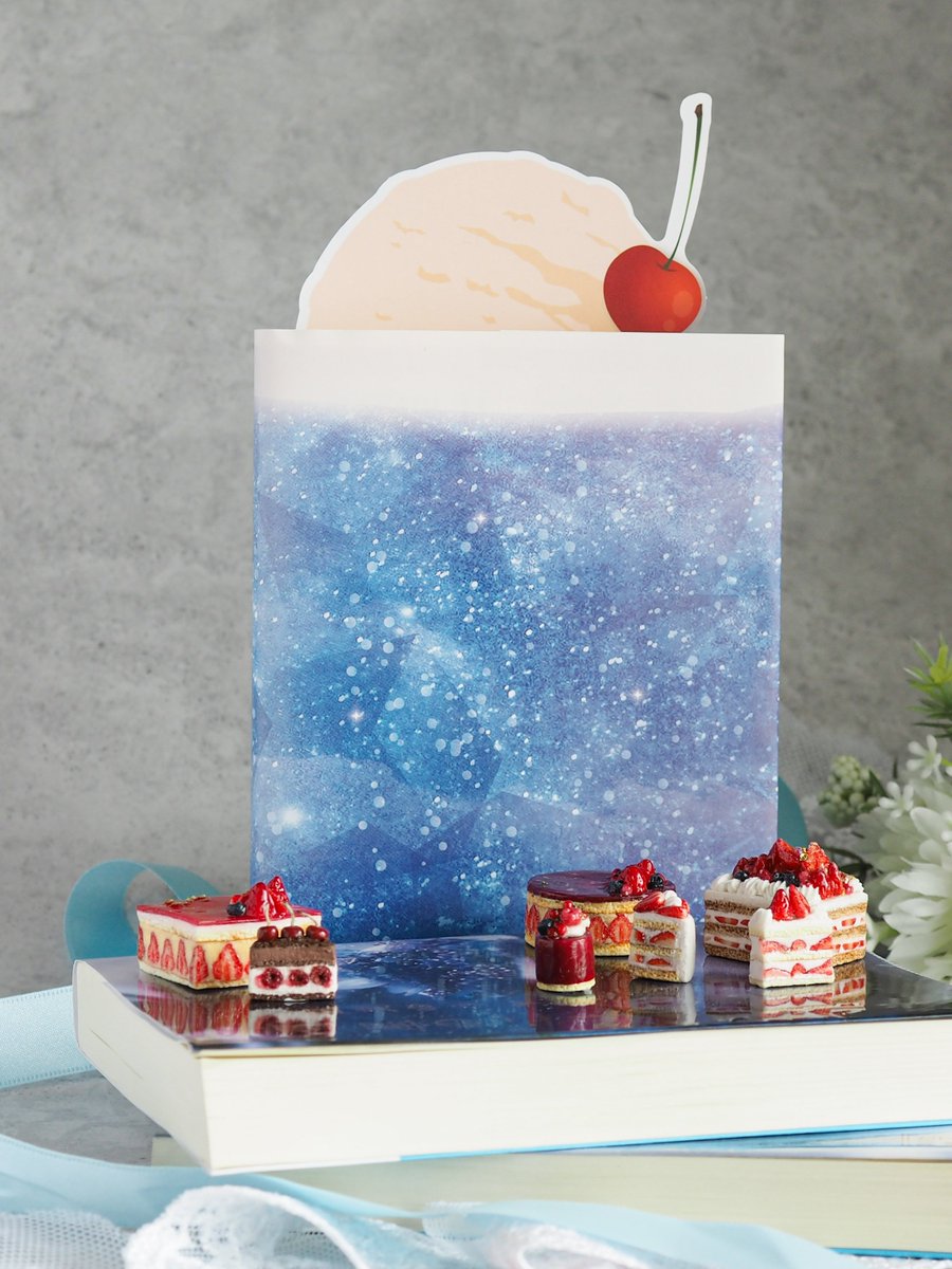 msk_miniature's tweet photo. @SeiwadoBooks さんのブックカバーとミニチュアケーキ

まるでクリームソーダのようなブックカバーがとても可愛いです💕

#ミニチュア #クリームソーダ https://t.co/mXE4scSSta