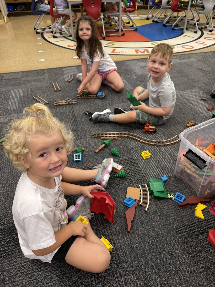 CPGophersPreK's tweet photo. We are having a fun time at stations this morning with our Friends! ❤️ https://t.co/6BuJtBWn2S