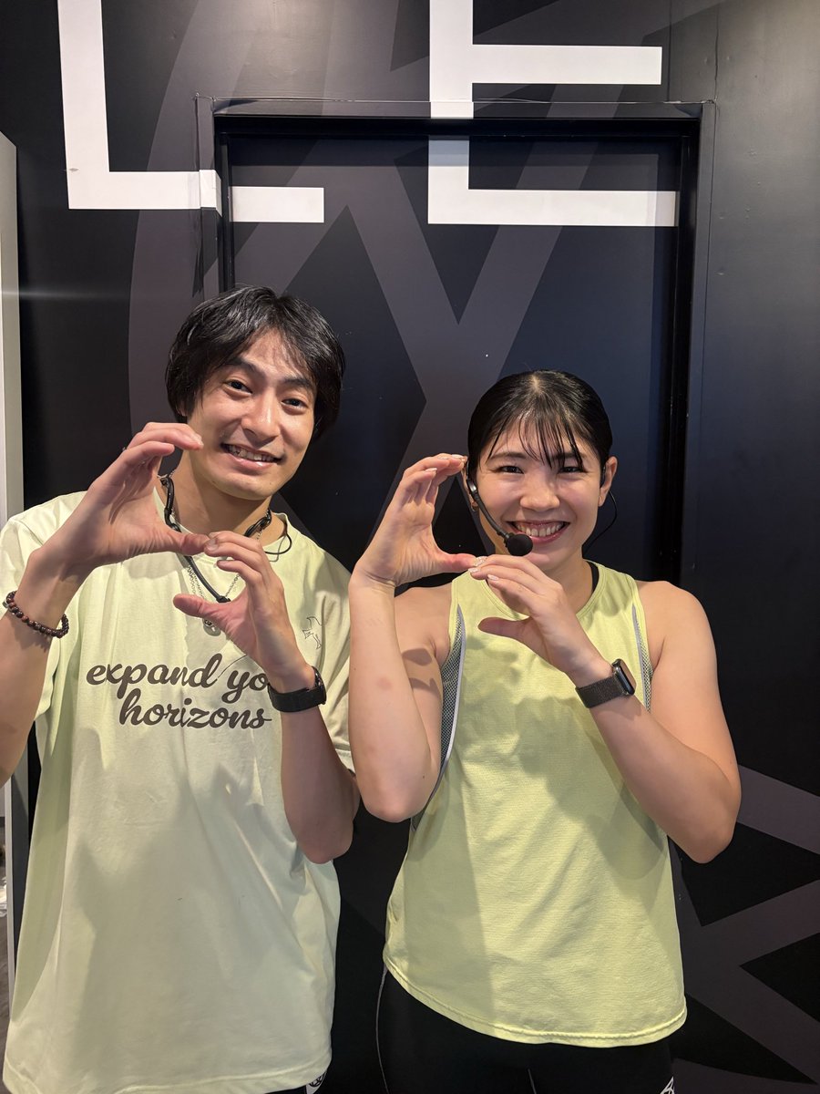 gariya0610's tweet photo. Add Lesson:BB2 Sigala
IR:Megumiさん&amp;K.Yukiさん
まさかの1曲目でMegumiさんのペダル壊れるアクシデント🥺そこはMegumiさん慌てず落ち着きながら音源と映像のとこからネジ巻き持ってきて即修理👩‍🔧あとはアドレナリン出まくりハイテンションの2人👬についていき秒で終了🤭
#feelcycle #IKB #夜活 https://t.co/AOZtoe43CX