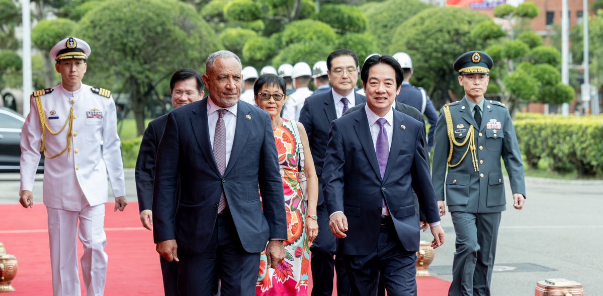 ChingteLai's tweet photo. Delighted to welcome PM Godwin Friday on his 1st state visit to Taiwan. For 45 years, the #Taiwan-#SVG partnership has flourished in agriculture, education &amp; beyond. We appreciate your support for our global participation &amp; look forward to building a better future together. https://t.co/vmfJGBAcyR