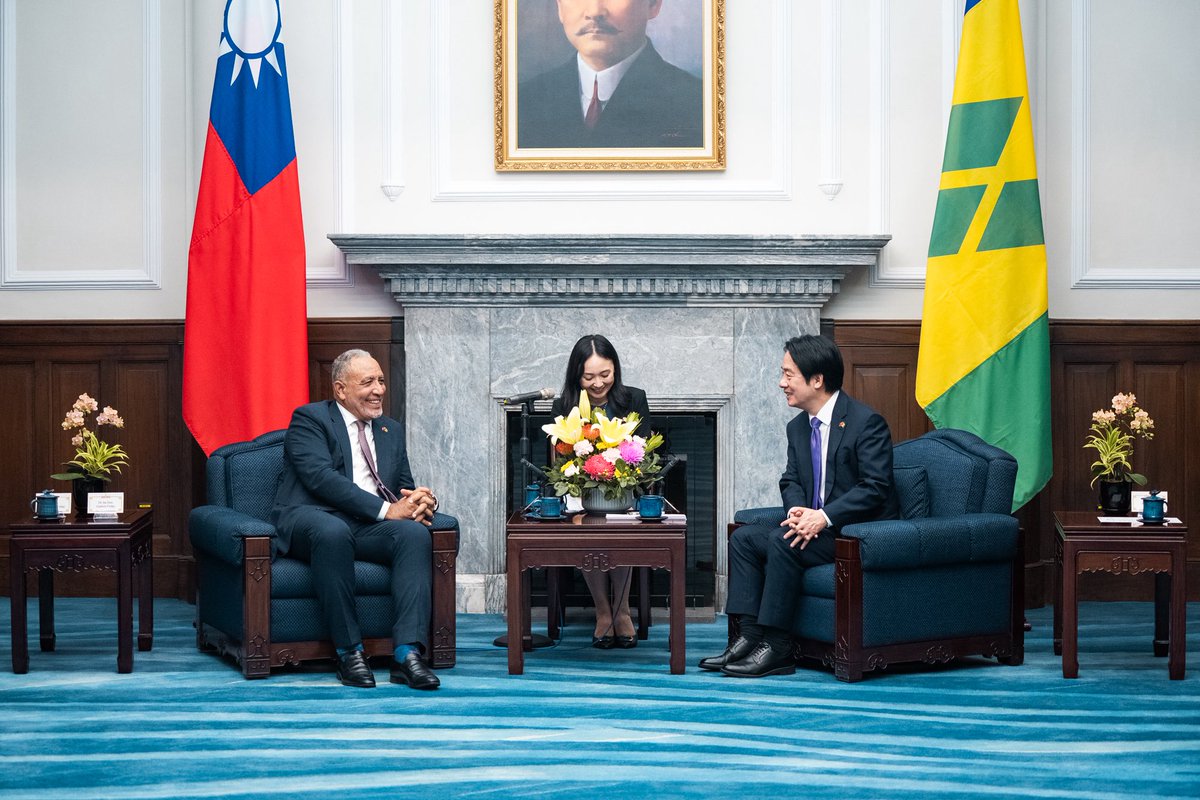 ChingteLai's tweet photo. Delighted to welcome PM Godwin Friday on his 1st state visit to Taiwan. For 45 years, the #Taiwan-#SVG partnership has flourished in agriculture, education &amp; beyond. We appreciate your support for our global participation &amp; look forward to building a better future together. https://t.co/vmfJGBAcyR
