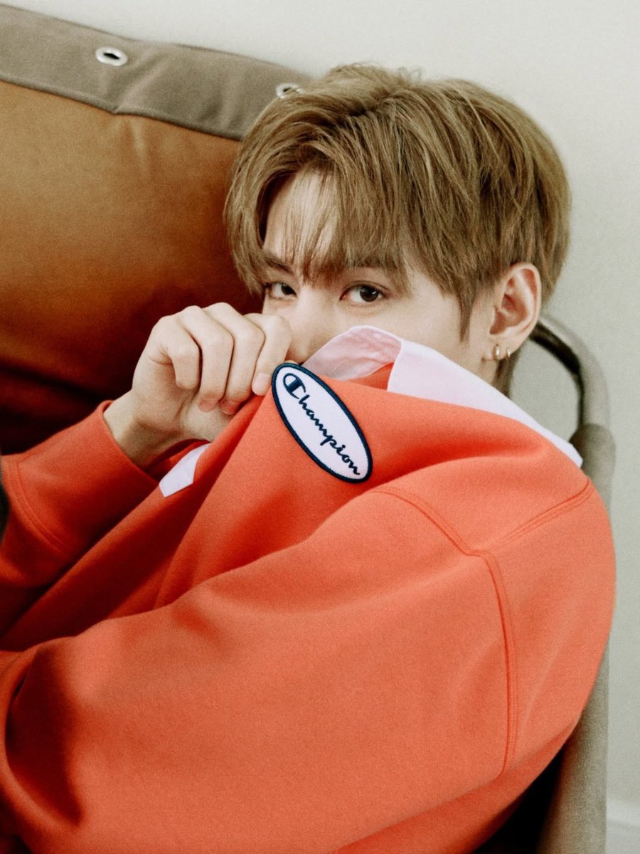 XMPLMAG's tweet photo. More of BTS’ V for Champion 📸 https://t.co/kYeMF9Qqjn
