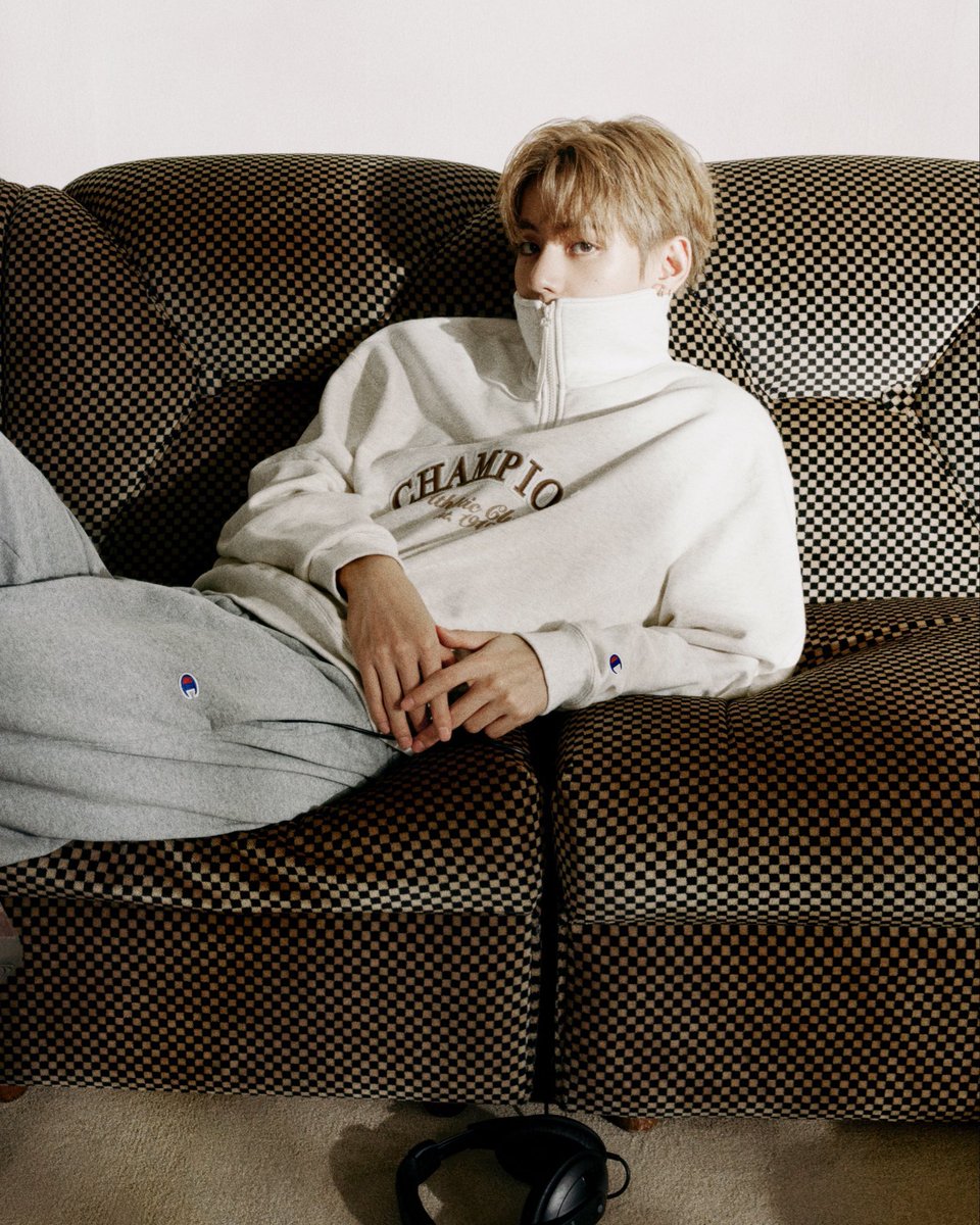 XMPLMAG's tweet photo. More of BTS’ V for Champion 📸 https://t.co/kYeMF9Qqjn