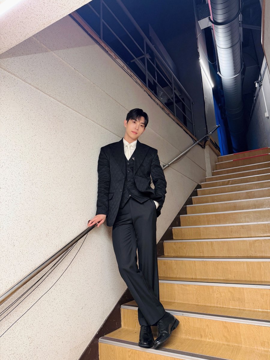 Libelante_twt's tweet photo. [카네기LEE 재단 창립 7주년 기념 조수미 콘서트]
🫶🏻✌🏻🖤🩵

#Libelante #리베란테
#진원 #JinWon https://t.co/xPgVzmb06A