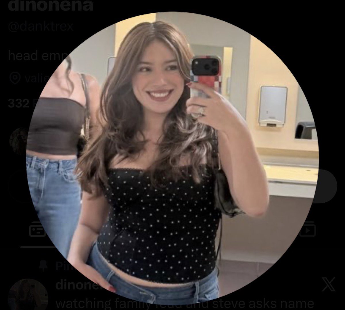 MurrayHillGuy1's tweet photo. You are disgusting… 3/10 fat chick bragging about cheating on her boyfriend https://t.co/Q2OYR7lqE8