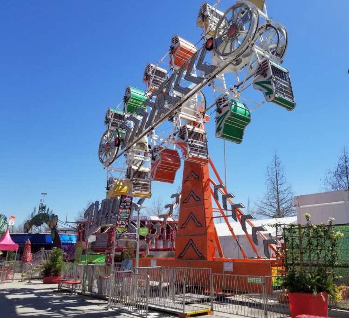 Super70sSports's tweet photo. I’m not telling you what to do but my personal theory is never get on any ride that was assembled 8 hours ago in a parking lot by a team of felons with knuckle tattoos. https://t.co/hAdskrkzLj