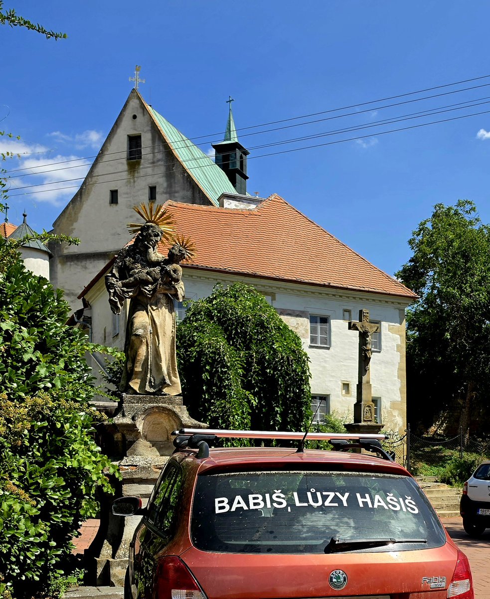 mibapha's tweet photo. Jižní Morava, kraji milých a inteligentních lidí! Zde Kurdějov. https://t.co/Z4oA907Mom