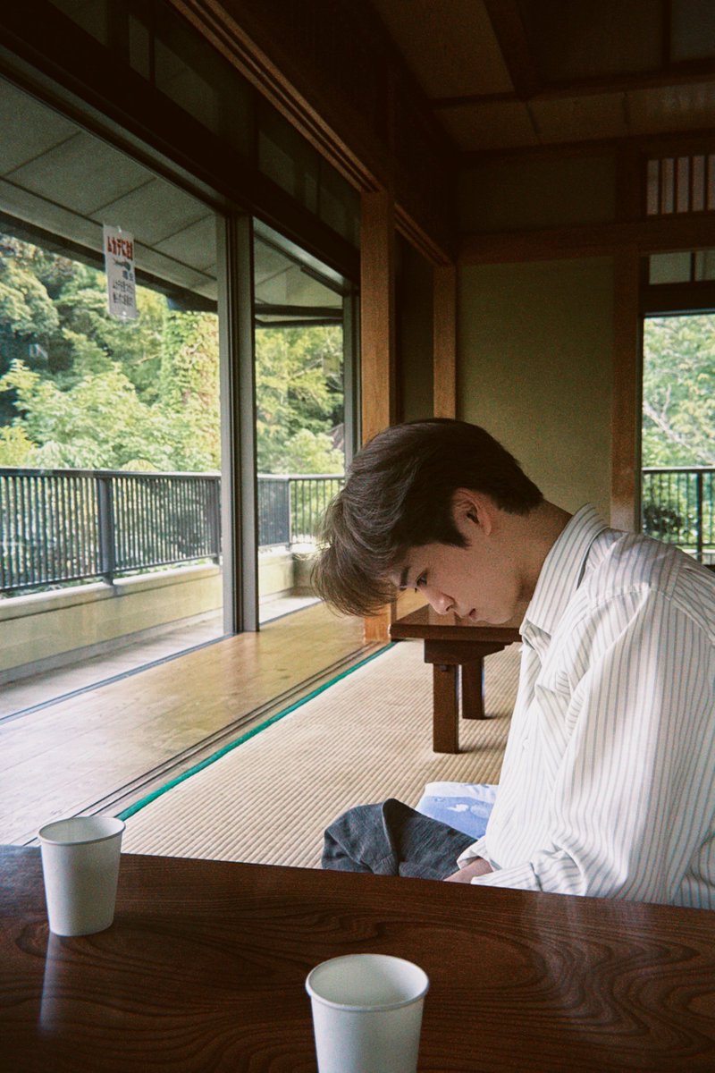 official__INI's tweet photo. [#池﨑理人]

夏休み満喫してる？
たけちと日帰り旅行行ったよ🍉

#INI #IKEZAKIRIHITO https://t.co/X1aUqNykSB