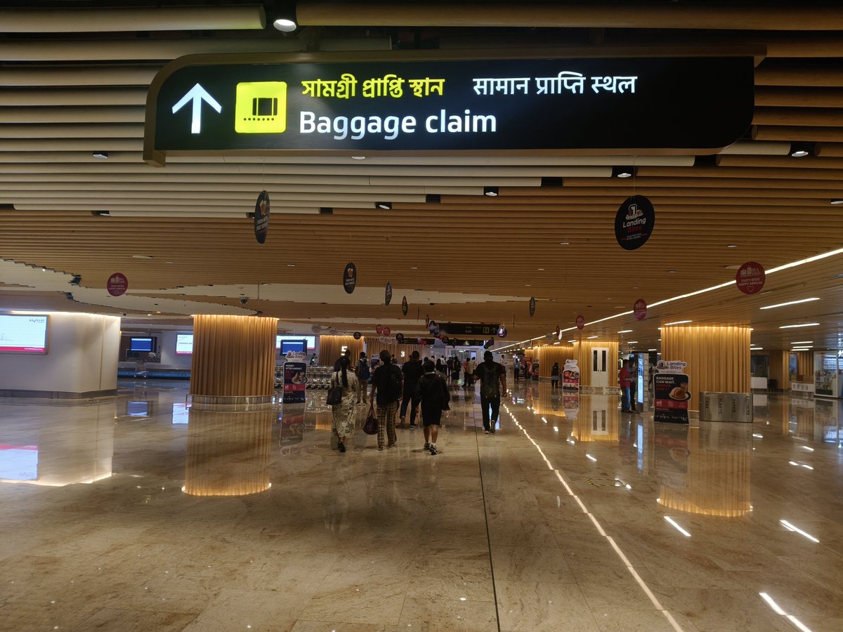 wildthots's tweet photo. @NBDwrites How would you rate the airport video and pics as well as a railway station eat-stop? :-) https://t.co/QGaC1FqLkJ