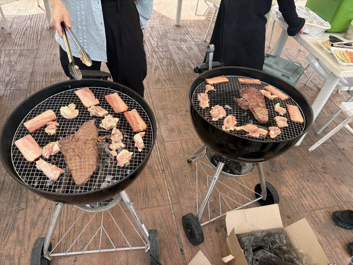 tomoko932312's tweet photo. 今日は高校の部活で一緒だったメンバーでBBQしてきた！！！ https://t.co/MN9s4SA0xp