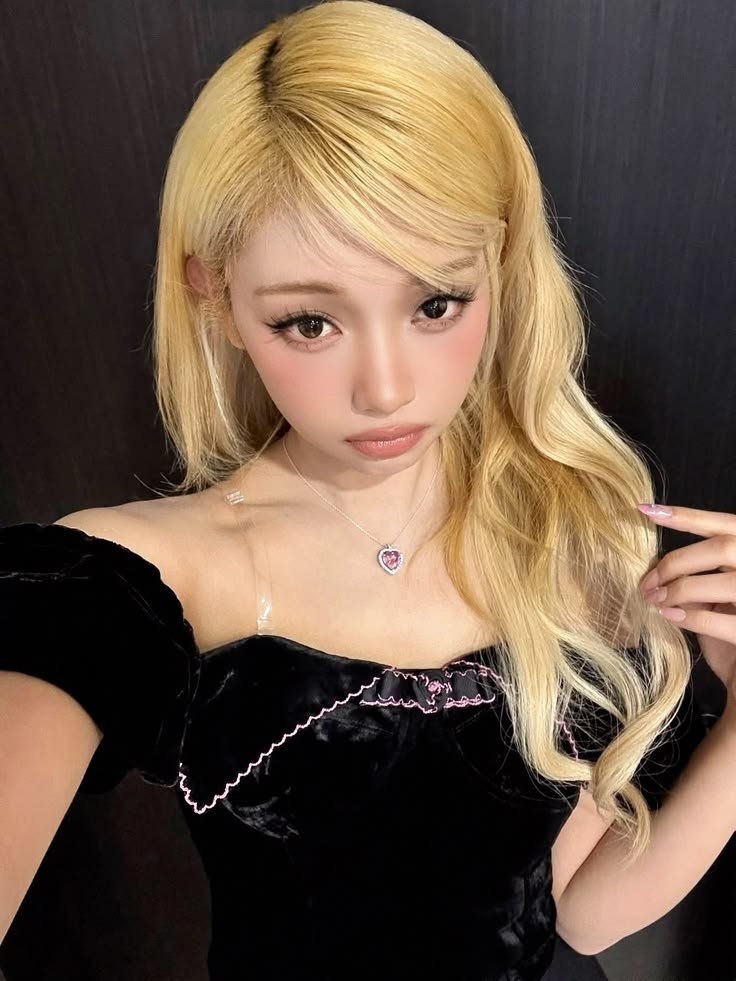 CreatorYuha2's tweet photo. DUHHHHH excited banget ya mainnya jadi seneng deh 🥺💗🥺💗🥺 liontinnya mpink ya 💗 hot girls love PINK!!! 

yang pink : 7jt
yang salah : 4jt
yang telat : 1jt https://t.co/H9MML4m1lb