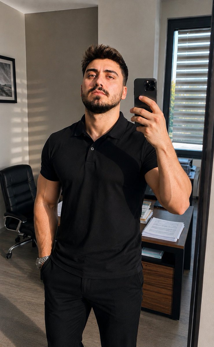 mert_killc's tweet photo. Ofis time ...📐 https://t.co/KGFZBuyt88