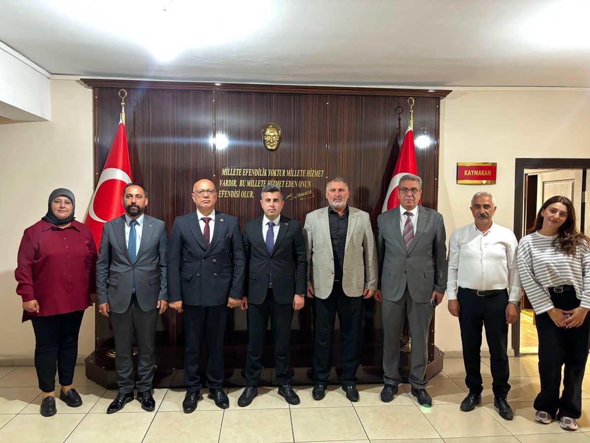 TC_Susuz's tweet photo. MHP Kars İl Başkanı Sayın Ali OKYAY ve beraberindeki heyet, Kaymakamımız Sayın Furkan ÖZTÜRK’ü makamında ziyaret ederek hayırlı olsun dileklerini ilettiler.

Nazik ziyaretleri dolayısıyla kendilerine teşekkür ederiz. https://t.co/JdqWAPLgnR
