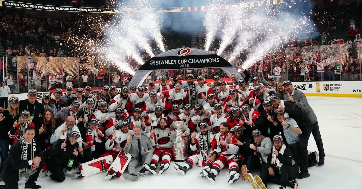 framesMATTHEW's tweet photo. Yeaah this is Stormy, kenalan dulu guys mascotnya Carolina Hurricanes yang menang Stanley Cup 2026. https://t.co/MPpYaMl5N1