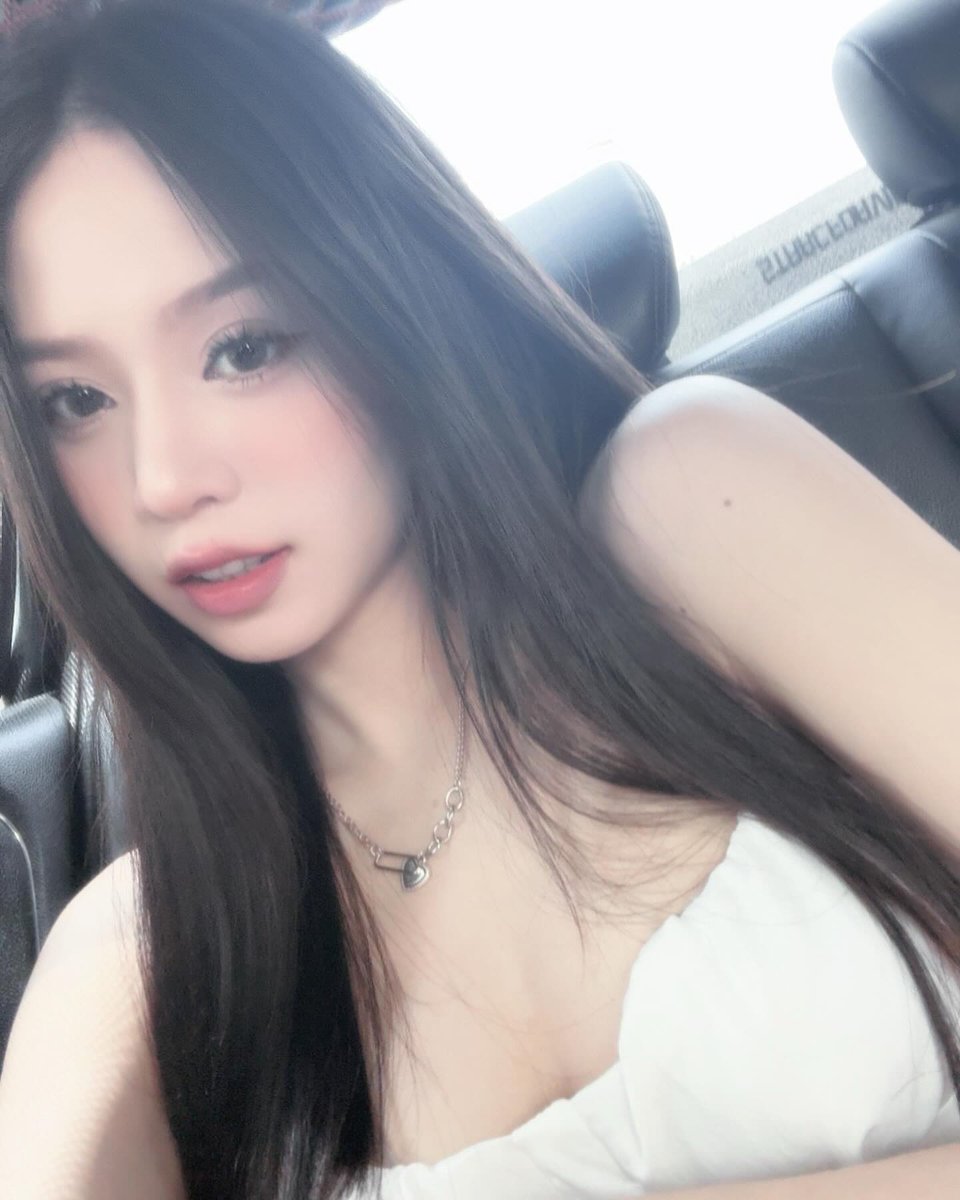 waytila's tweet photo. Top of the morning! 🚀 You should know that your smile can brighten someone’s day—wear it proudly. 🌈
dgCb https://t.co/WigfsdW8TB