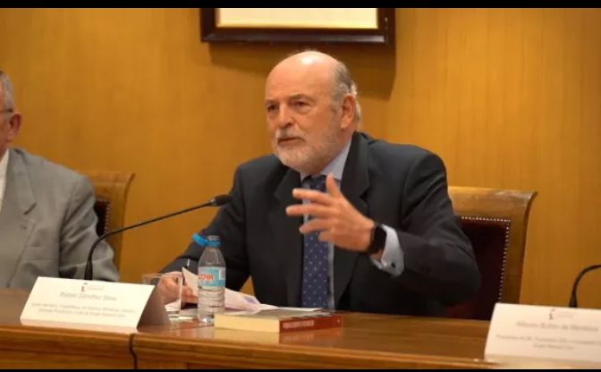 podemos2agosto's tweet photo. @TeresaRodr_ Gavira vox elige como mano derecha al falangista Sánchez Saus. Culpaba a las mujeres trabajadoras de aumentar el paro.
Moreno ha abierto las puertas a los herederos de los asesinos de la dictadura. 
Vuelve la represion franquista. https://t.co/lVx1kCIlyQ