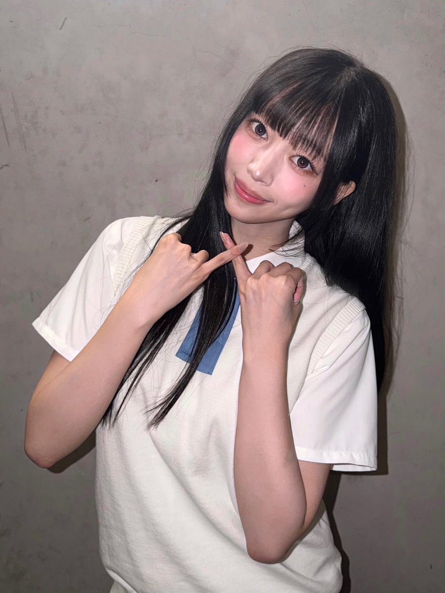UNIS_offcl's tweet photo. 大好きだから　終わらないで！！
今日最後のリリースイベントが終わりました！来てくださったみなさん、ありがとうございました！
あっという間の活動期間でしたが、エバーアフターのみなさんのおかげで毎日幸せでした！本当にありがとうございます。
エバーアフターと過ごしたこの夏は、一生忘れられない思い出になると思います。いつもUNISを応援してくれて、愛してくれて、本当にありがとうございます！
エプター！ずっとずっと大好きです！

#UNIS #유니스
#NANA #나나