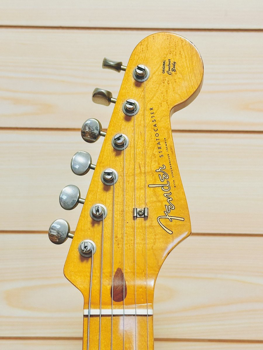 brokendoll_ken's tweet photo. ⭐️売ります⭐️
今ジャパンビンテージギターが人気すごいですね❗️80年代製Fender Japan ST57-55 人気のEシリアル フジゲン期 DiMarzio HS-3×2 整備済 クリーニング済　#ヤフーフリマ で販売中🎸
https://t.co/Qc0NFUz5lg
#ギター #エレキギター #フェンダー #fender #ビンテージギター https://t.co/ktzd4PHkQD