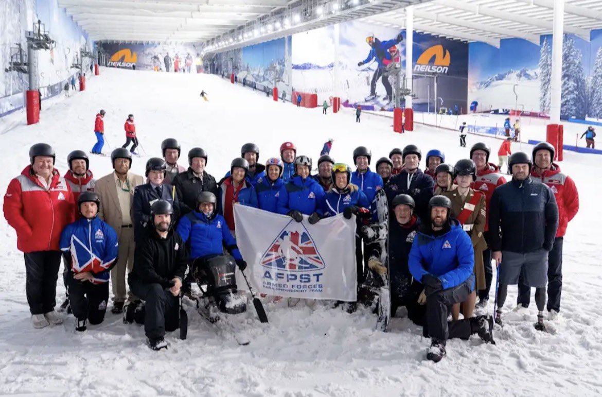 Whisperscrown's tweet photo. ❄️ The Duchess of Edinburgh takes to the slopes! 🎿👑

Sophie has become Royal Patron of the Armed Forces Para-Snowsport Team, supporting wounded, injured and sick serving personnel and veterans through adaptive snowsports.

And judging by that smile, she certainly seemed to enjoy getting involved! ❤️

Wonderful to see Sophie taking such an active approach to her new patronage.

Would you brave the slopes with her? 🎿❄️

#DuchessOfEdinburgh #SophieDuchessOfEdinburgh #RoyalFamily #BritishRoyals #Slopes #Sophie #DuchessSophie #WhispersOfTheCrown