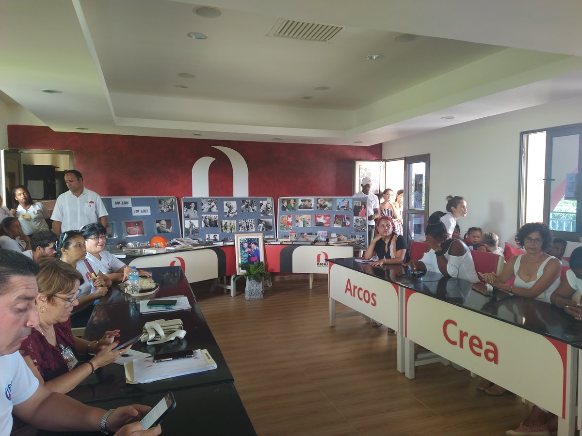 arcos_varadero's tweet photo. #ARCOSVaradero otro día de la jornada #100AñosConFidel . Hoy la #UGDC8 desarrolla la actividad, comenzando con la lectura de una síntesis de la biografía del #LiderHistorico de la #RevoluciónCubana #MatancerosEnVictoria https://t.co/zcVstt5M8H