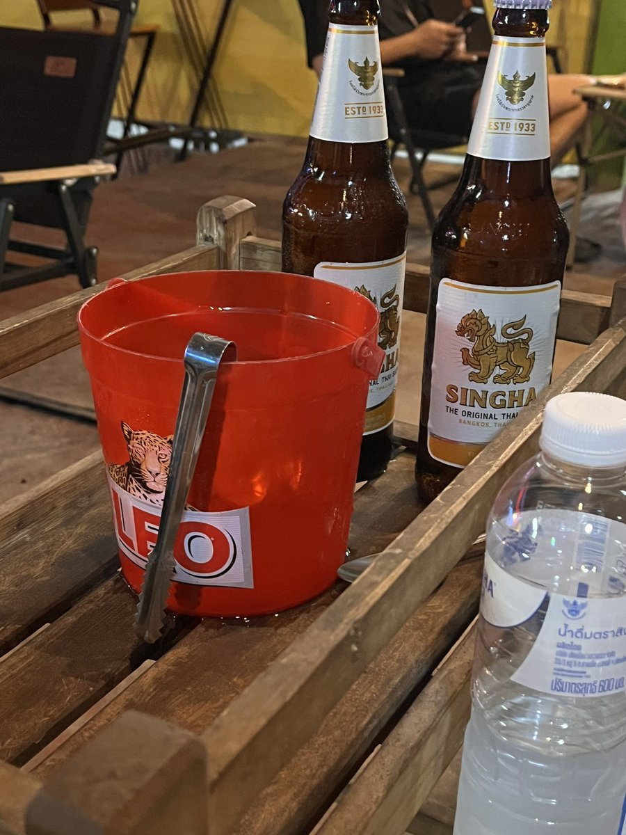 chalamm_'s tweet photo. 🍻🍻🍻 #เชียงราย https://t.co/7dWKvh1ab5