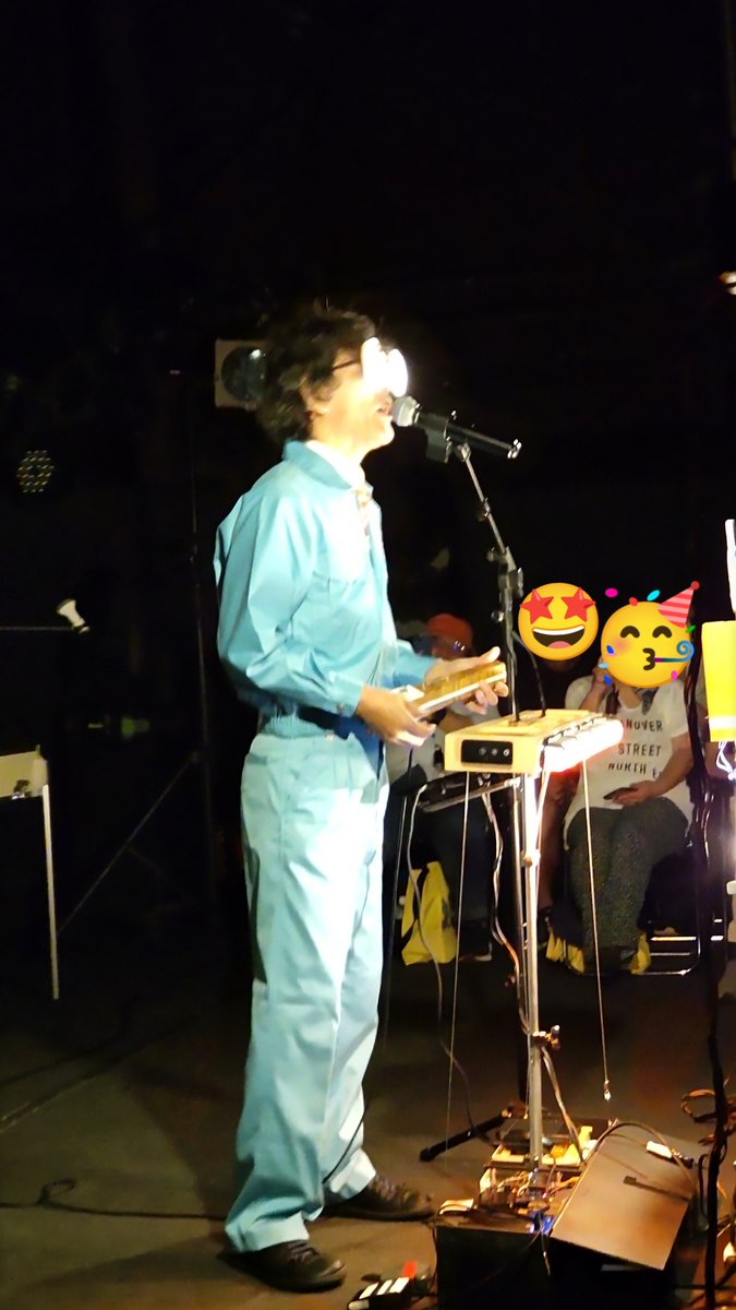 macaroni0512's tweet photo. GOMMY！！
メガネが光ってる😂

#明和電機
#UMEツアー2026 https://t.co/JaPSHdEduO