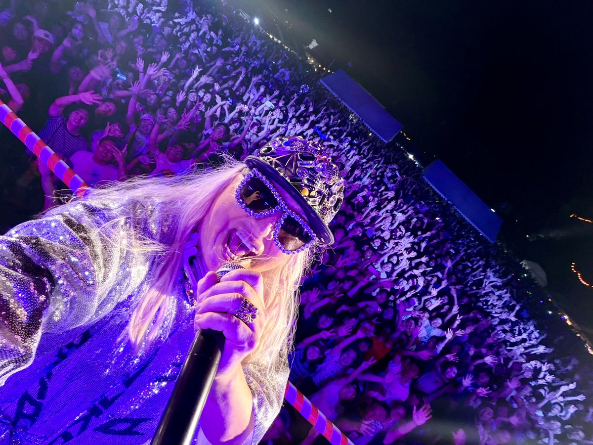 DJKOO_official's tweet photo. 小江戸甲府の夏祭り！！今年もありがとうございます！！
舞鶴城公園が爆盛り夏祭りフェス会場に！！

日本盆踊り協会の踊り手の皆さんもキレッキレの盆ダンスで会場を盛り上げてくれました！！

まさに世代もジャンルも超えて皆んながひとつになるって
甲府の夏ホント最高です！！

心から感謝 DO DANCE！！

#小江戸甲府の夏祭り 
#甲府 
#夏祭り 
#盆踊り 
#DJKOO