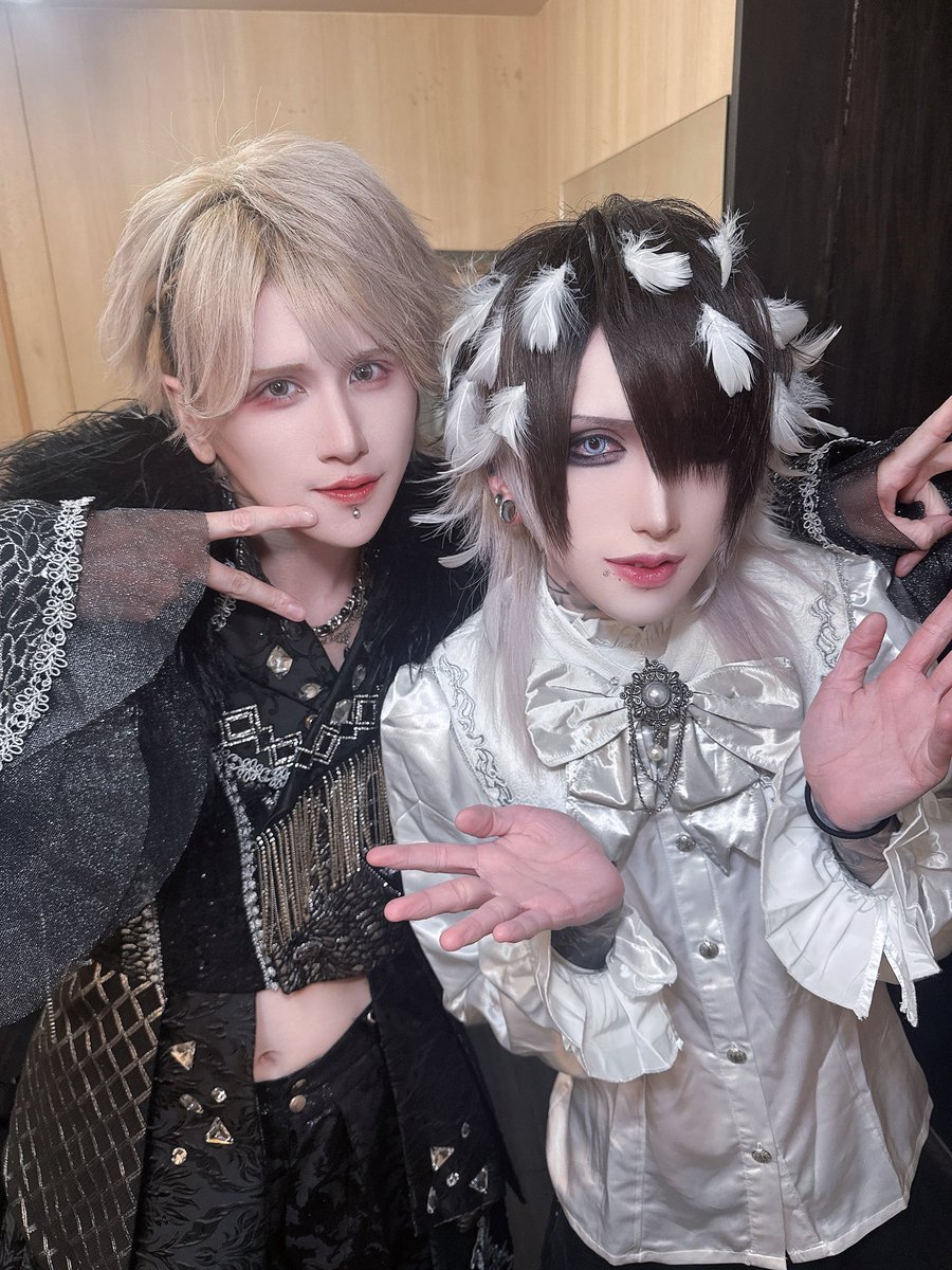 Saiai_Gaku's tweet photo. 改めてお誕生日おめでとう🥰

これからも一緒にクソ楽しいバンド生活を
おくりましょ https://t.co/GIStVAKSKV